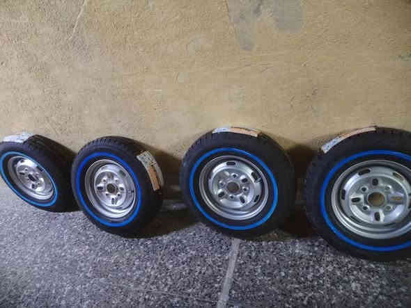 سلام عليكم البيع تايرات جوبلس خط ابيض زيرو زاد تاير عريض جوبلس مكان بغداد مدينه الصدر رقم راعيه وخابره ***********
