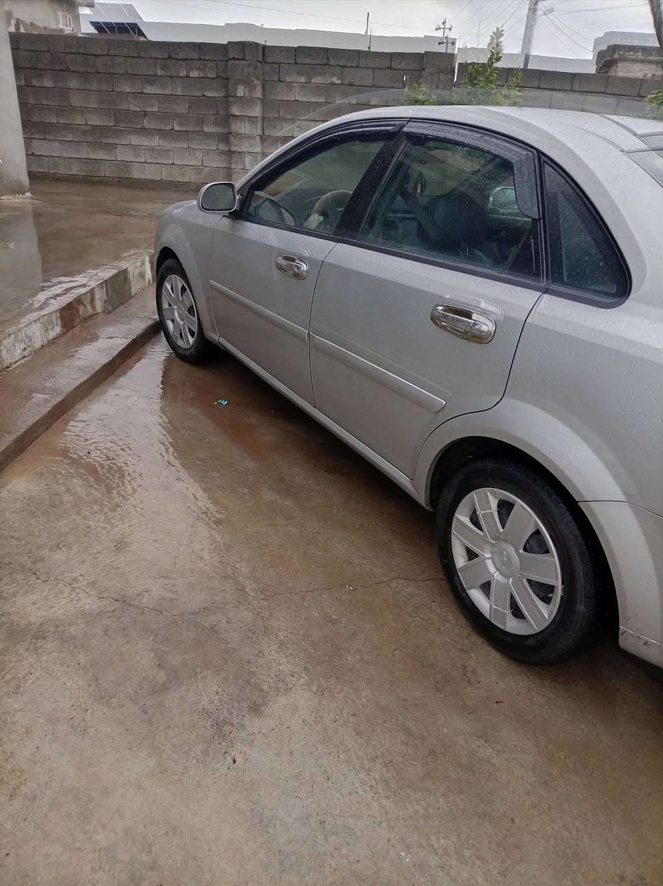 سلام عليكم اوبتره للبيع موديل 2009 رقم أربيل محرك جديد شرط سنويه 29السعر كير عادي سياره جاهزه سعر 70 وبيها مجال الرقم *********** ناحية الكوير والكلك موجوده سيارة
