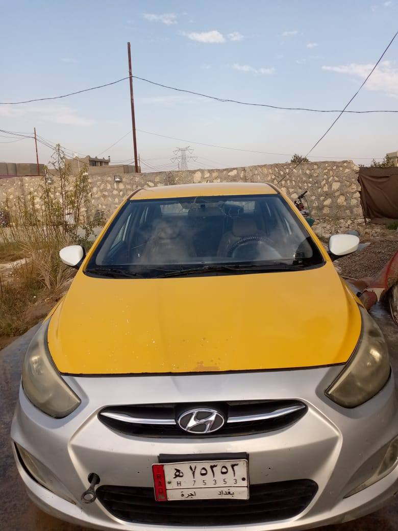 السلام عليكم اكسنت موديل ٢٠١٥ وارد امريكي حادث الجاملغ اليمنة الخلفي كير مكينة مكفول الصدر نظافة ٧٠ بلمية السيارة جاهزة للشارع للستفسار على الرقم ***********
