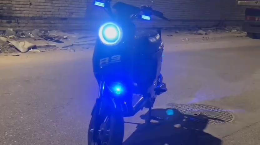 السلام عليكم ورحمة الله وبركاته
@إشارة 🚲 دراجة شحن R9 للبيع
🔹 موديل R9 الأصلي
🔹 فول مواصفات
🔹 نظافة 95%
🔹 بطارية جيدة
🔹 جاهزة للاستخدام مباشرة
🔹 مناسبة للشغل اليومي والتوصيل والتنقل
🔹 استخدام خفيف ومحافظ عليها
💰 السعر: 450 ويوجد مجال بسيط للشراي بعد المعاينة.
📍 العنوان: البصرة – الزبير
📞 للاستفسار والاتصال:
***********
⚠️ المعاينة خير دليل، والدراجة تُفحص براحتك قبل الشراء.
