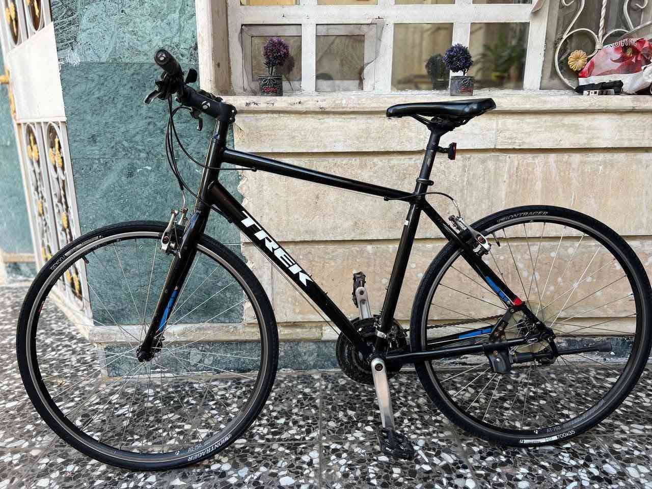للبيع: دراجة TREK
حجم الفريم: M 28

السستم: Shimano ALTUS

المكونات: قطعة واحدة مختمة Bontrager

الإطارات: Bontrager جديدة

نقال أمامي وخلفي: بلاد

الفرامل: TECTRO

💰 السعر: 300 بي مجال
📍 العنوان: بغداد الجديدة - الغدير (توفر خدمة التوصيل)
📞 للتواصل: ***********
