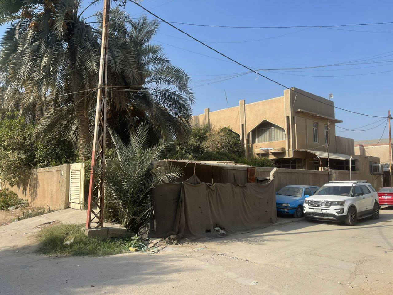 🏠 بيت للايجار  مع مشتمل بالبكرلي – قبل مستشفى الظامن

📍 المساحة: 650 متر
🌳 حديقة: 250 متر

🛏 البيت يحتوي على: 4 غرف + صالتين + صالة طعام + مطبخ (حار وبارد)

🛋 المشتمل: غرفة + هول + مطبخ + حمام تواليت (طابق ثاني)
💰 سعر الإيجار: مليون وبيه مجال

✅ مناسب: روضة، حضانة، أو شركة

📞 للاستفسار: *********** 

📢لعرض عقارك لدينا تواصل خاص 

#بابل #بكرلي #ايجار_بيوت #بيوت_للإيجار #عقارات_بابل #روضه #حضانة #شركات #عقارات_العراق #حديقة #ايجار
