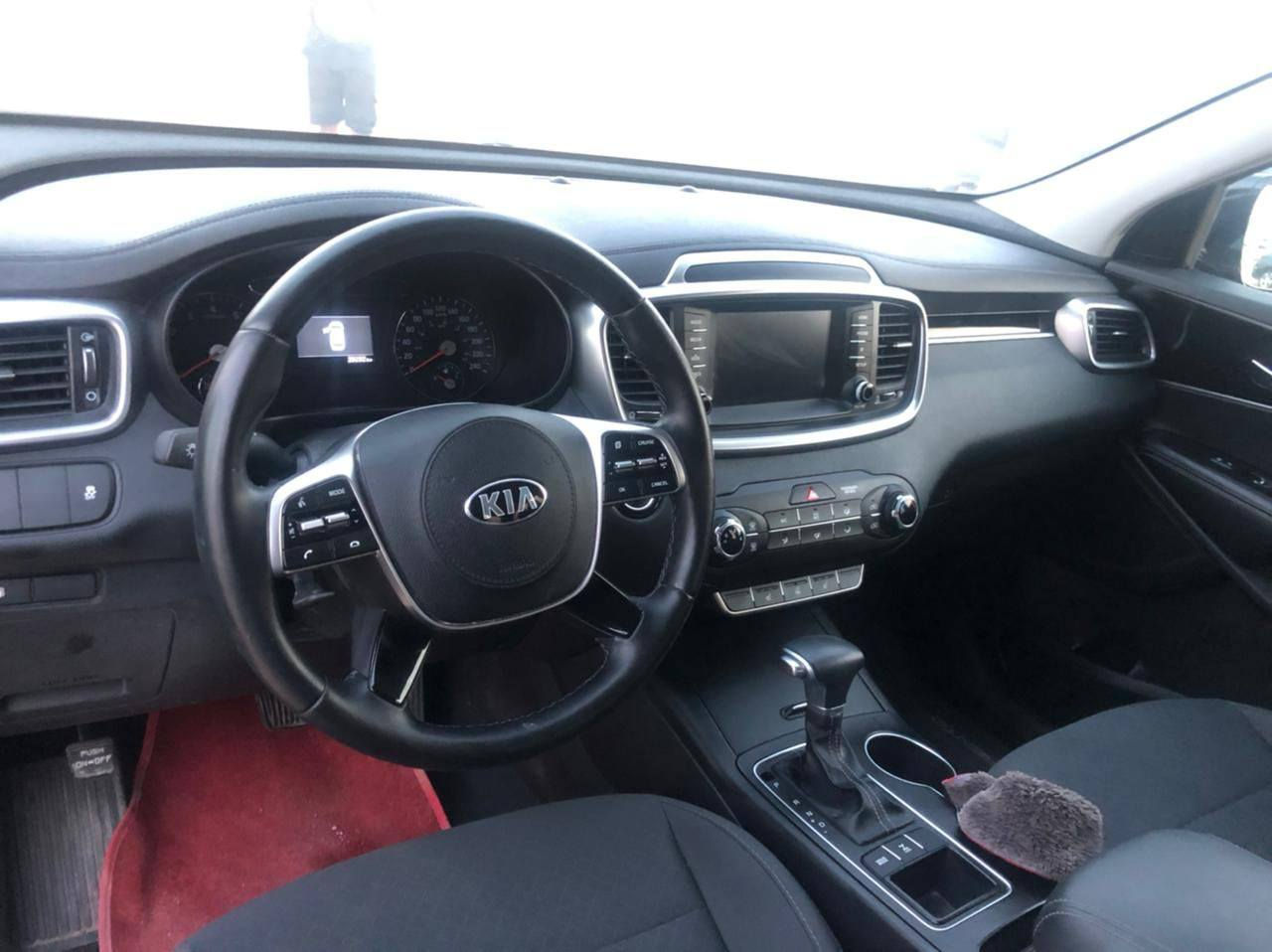 السلام عليكم سورنتو ٢٠١٩بسمي محرك ٢٤٠٠على وضع الشركه ماشيه ١١٥ الف بصمه برغي ممفتو بيه حادثه موضح بصوره البنيد نفسه مرجعي وبيه طخه بل قبق الجنطه ربع تقريب بل باب البيت انطخ السعر١٨٠وبيه مجال التصال ***********بغداد قرب علوة الرشيد
