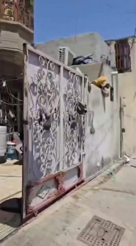بيت للايجار بلقبله بلخمستالاف غرفه وصاله ومطبخ وصحيات واستقبال وطارمه إيجاره ٤٠٠ شامل الماء والكهرباء
***********
