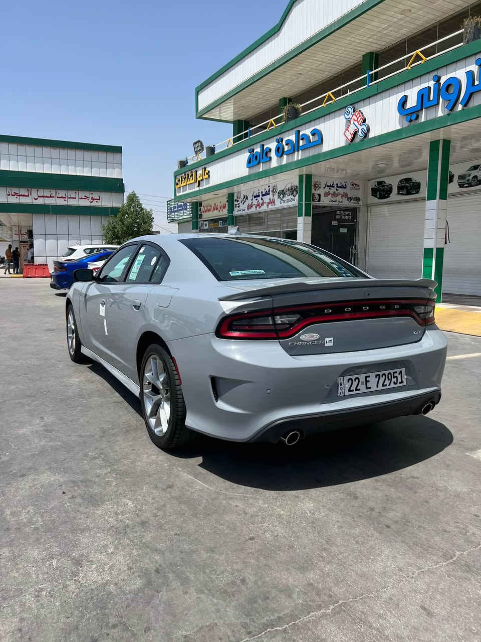 السلام عليكم 

جارجر GT لون مميز سموك 
موديل 2021 
وارد كندي 
فول ما عدا الفتحه
كفاله عامه السياره جديده جداً
رقم اربيل وكاله او تحويل بنفس اليوم 
السياره تراي زيرو حيل جديده وماشية 53 ميل
السعر 295 $ وبيها مجال للشراي 
للاستفسار : ***********
العنوان : البصرة / مجمع جوهرة البصرة السكني
