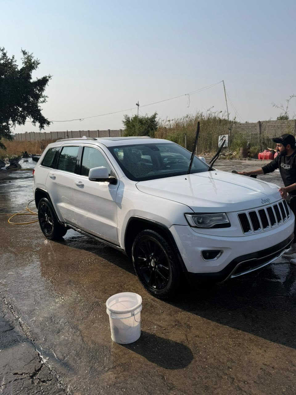 سلام عليكم جيب لاريدو 2014خليجي بدون حادث بيهة صبغ اثر شخوط بصفاح ثنينهن الدوس سيارة فتحة وتحكم وحساسات وشاشة جبيرة وكير ثمانية نمر مكينة ستة تخم تاير جديد تفئة تبريد سيارة جاهزة ***********
