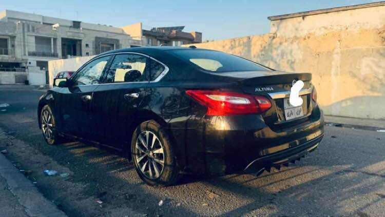 ئالتیما ٢٠١٧ sv 
رەشی قەتران 
چوار پارچەی هەیە بێ ژورێ بێ ئیرباگ پێش و پشت و هەموو قالبی بەشەرت بێ لێدران یەک ئیرباگیشی نەتەقیە نە سوکان نە دەشبول نە شان هیچی نەتەقیە 
سەیارەکە 
سەنەوی ٢٠٢٣ بەسەرچووە ٦.٥ شەش وەرەقەو نیو  غرامەی لەسەرە دەدرێتەوە رسمی سۆنەرم دانایە چەند قۆپەک لە شانی پشتەوەی سەکن هەیە لە رسمەکان  دیارە سەیارەکە دەق و هەیکەلی وەکوو خۆی مایتەوە زۆر جوان و قیتە گێر و مەکینە و تەبریت و تحویل و تەقەو رەقە و هەموو شتی بەشەرتە 
رەقەم مۆبایل
٧٥٠٧١٦٠٠٧٠
٧٥٠٤١٦٢٨٨٥
واتس ئاپ و ڤایبەریشی لەسەرە أربيل, العراق
