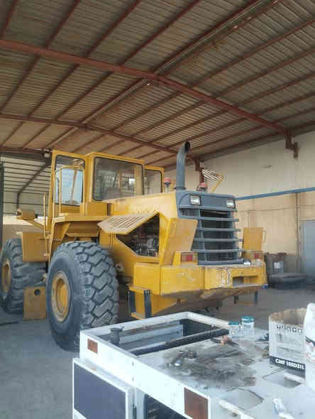 شفل كوماتسو للبيع جاهز للعمل ادوات بدون رقم للبيع للاستفسار *********** البصرة القرنه
