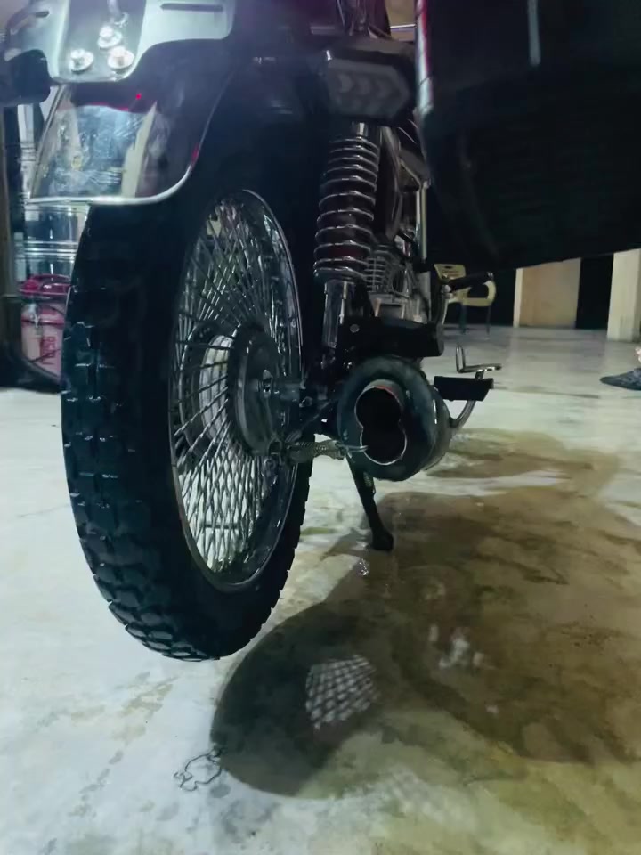 من رخصة صاحب الگروب.....
السلام عليكم ورحمة الله وبركاتة 

دراجه تايگر2025  الباب الأول 

5كير

الدراجه ماناقصهة كلشي منين ماتجيهة كامله 

مامتعوبه ولامشتغله دلفري ولاهم يحزنون 

الدراجه تريد خيال 

صالنصه رياضي محرك مفتوح بدل ولفات ويريد فيلسه

وتجي وتشوف شوف العين ومانختلف 

السعر550 مجال بسيط حگ الجيه

المكان تكريت

‭0777 469 3925‬
