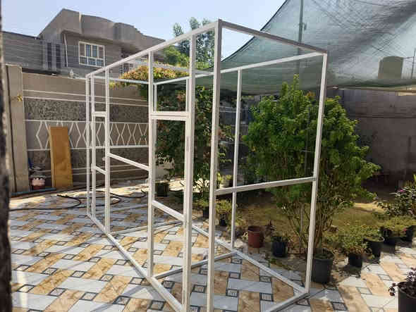 السلام عليكم متاح قفص حديد للبيع شغل درجة اولى مو سوكي تسكام الطول ٣ متر والارتفاع ٢ متر والعرض ١ متر سعره ١٥٠ الف وبي شويه مجال العنوان الحله ابي غرق حي الشرطة اتصال ***********
