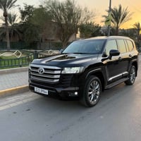 لاندكروزر 2023 رقم بغداد باسمي  بريم أصل السيارة فول مواصفات ام التطبي...