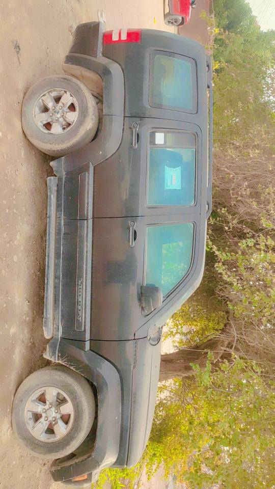 ***********
سياره متروكه جديده النجف, العراق
