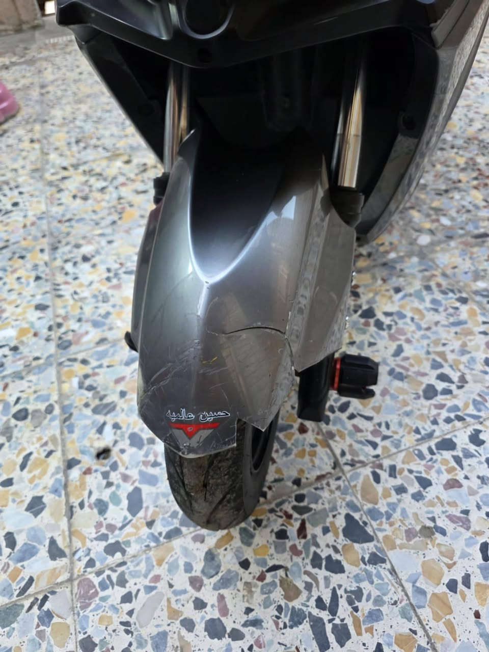 دراجة شحن
بطاريات مبدلهة قبل اسبوع نوع "ولي" مدى 60 كيلو.
ضرر تريشة و جاملغ امامي مثل ما موضح بل صور.
العداد سرعة ما مضبوطة.
ملف 1500 .
سرعة 80 حقيقي .
السعر 550 وبيهة مجال.
للأستفسار.خاص


**إذا كنت صاحب هذا الإعلان وتريد حذفه لأي سبب، رجاءا أرسل رسالة إلى الدعم الفني**