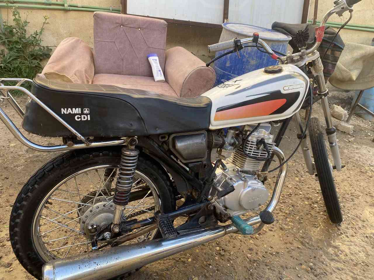 سلام عليكم شباب دراجة البيع نامه (كلك كلك )دراجة خير من الله مكينه نامه مبدل بس ولفات ما عوزه شي شلعته كلش حلوه سعر 350بيه مجال حك جيه عنوان فضليه شراي انتصال ***********
