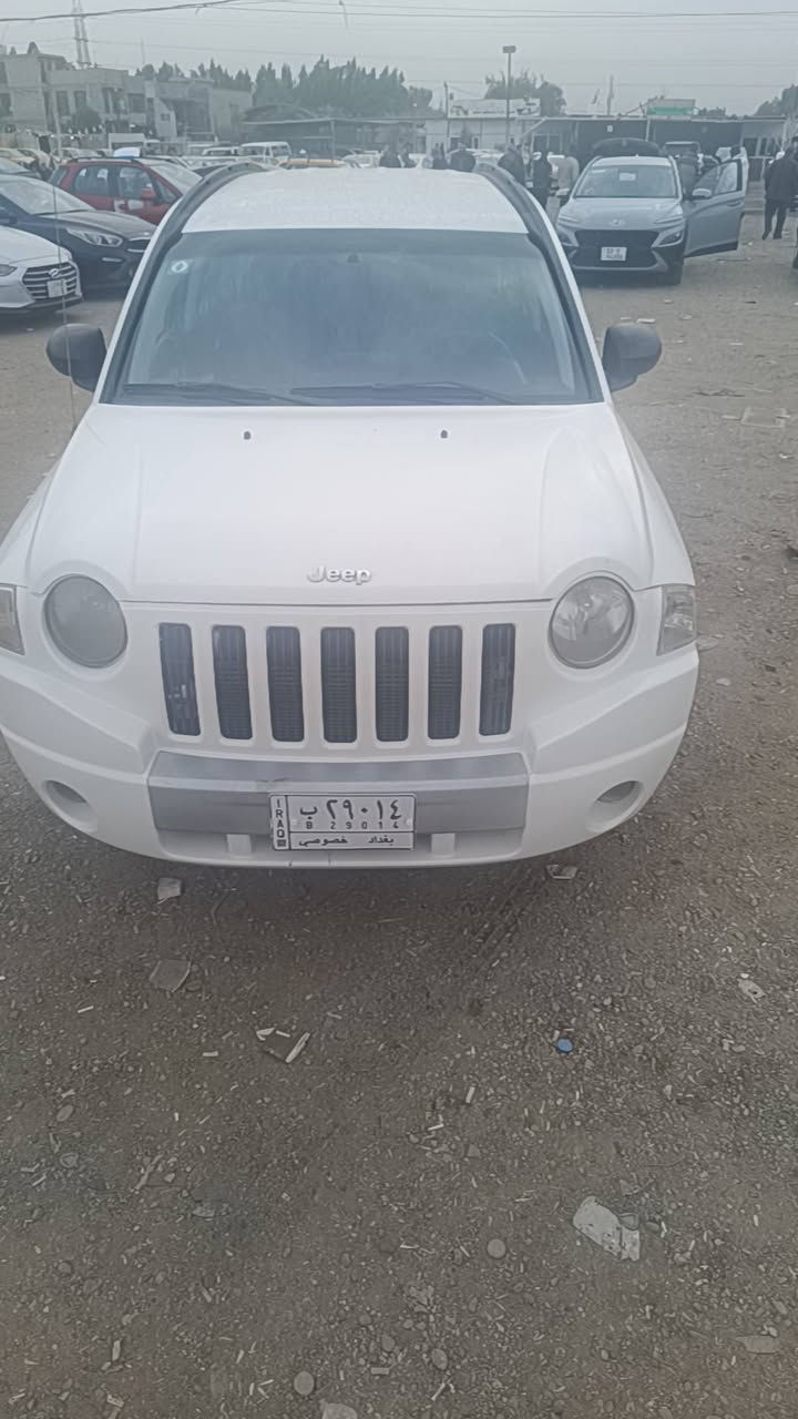 السلام عليكم من رخصه الأدمن 
جيب كومباس 2007 
سياره نظيفه جدآ مابيها نقص بيها قطعتين صبغ بدون دواخل مكاني بغداد وسعر مناسب جدآ 
***********
