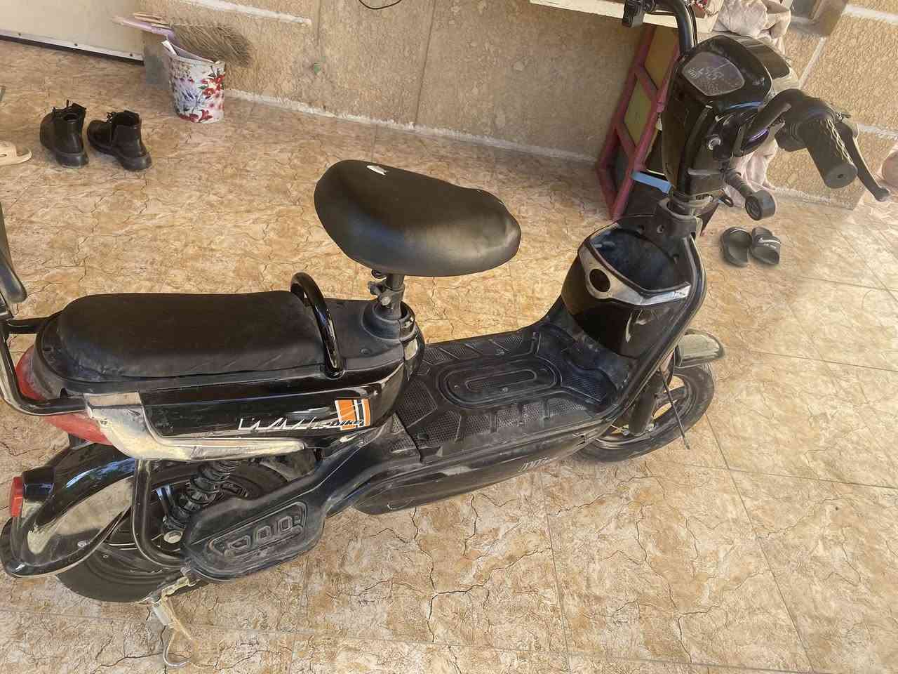 بايسكل شحن للبيع
البايسكل فول موصفات 

بي نقص بس البطاريات منفوخات 
او نقص بريك امامي 

العنوان:ديالى بعقوبه تحرير

الوصولات كلهة موجوده 

السعر ما ينقص ربع:220

للاستفسار:***********
