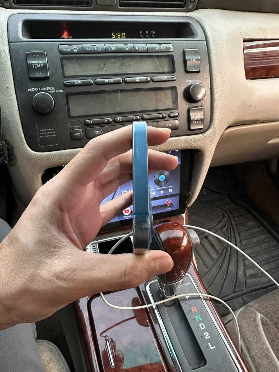 13 ذاكرة 128 بطارية 84 نظافة مثل ماموضح بالصور يعني نظافتة 85 بالمية بدون ملحقات الجهاز مكفول من الفتح والتبديل
السعر 300 قفل بدون عملة ولتعب روحك كلبي
السيدية تقاطع درويش
***********
