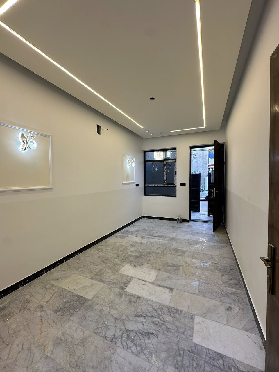 ٦٤ للبيع بناء حديث
يحتوي على #استقبال #مطبخ #خدمات #٣غرف

الموقع 📍الشعب حي العقاري ضباط الكويتي

للأستفسار آكثر الأتصال على الأرقآم***********

القريشي للوساطة العقارية
