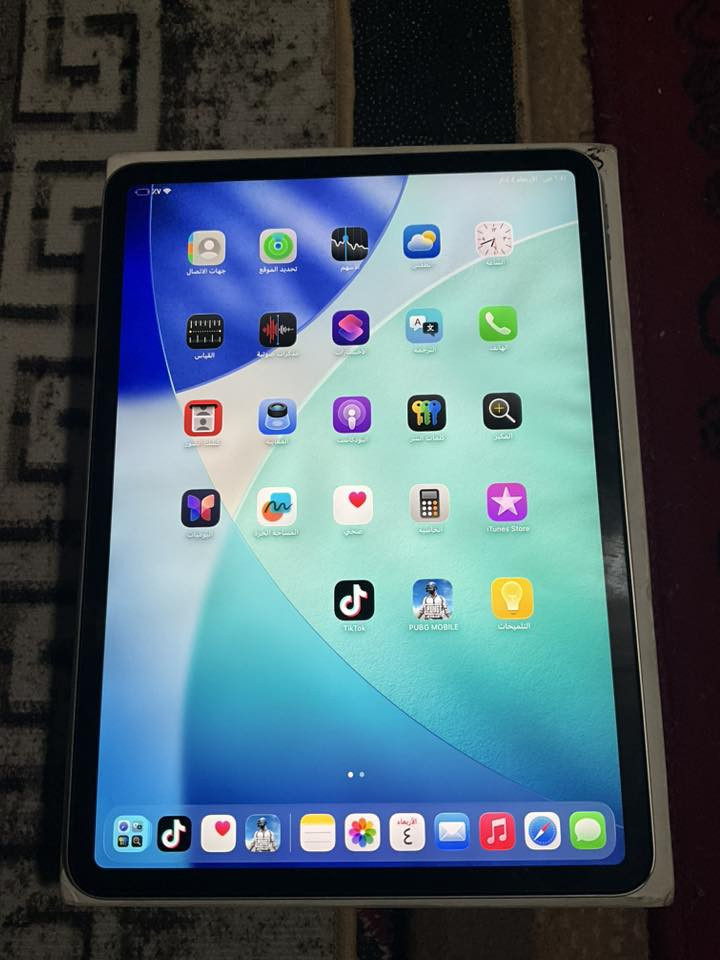 ايباد 11برو معالج الM1 ذاكره ١٢٨ بطاريه ٨٥ كارتون وكيبل شحن الايباد نضيف بس الشاشه بيه بياضات مامثئره عليه يشغل ١٢٠ فريم سلس كلش سعره ٥٢٥ مكاني ناصريه مركز موجود واتساب ***********
