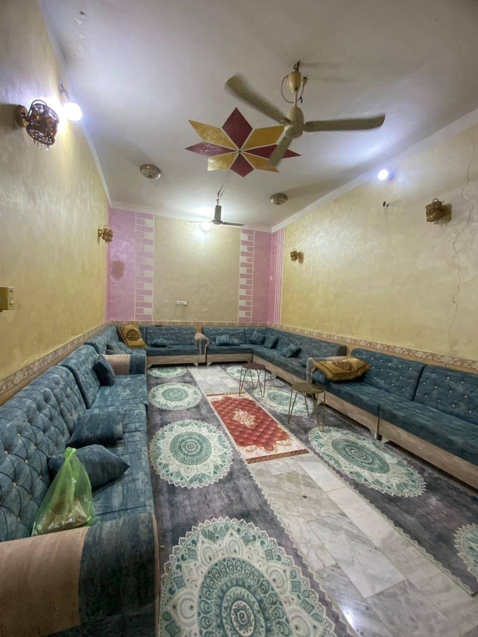 سلام عليكم
بيت 200 م للبيع  قرب مستشفئ الحوراء عليها السلام.

نزلته المركز ثاني فرع ع ايدك اليمنه.

البيت عكاده بنيان حديث طابقين الطابقه الارضي غرفتين صاله مبطخ بارد مع مبطخ حار منعزل وستقبال

الطابق العلوي غرفيتن وصاله جاهزات لسكن . بينما غرفه وصحيات ومطبخ هيكل .لتواصل خاص او عبر الرقم *********** ضياء
