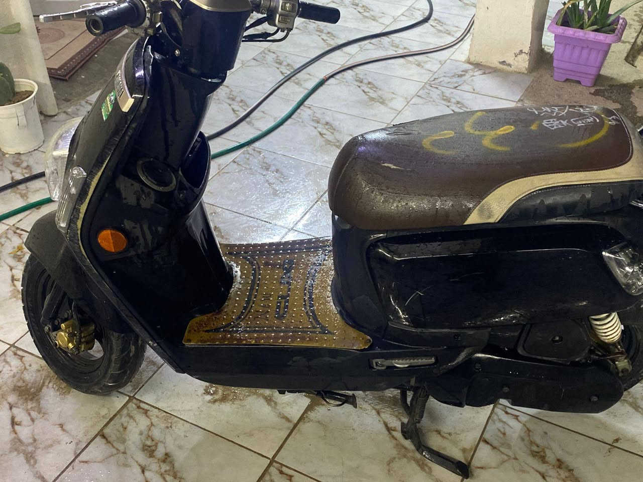 سلام عليكم شباب بوليس للبيع موديل 11 لو أسود بلادية مكفوله أي نقص مابيه سعره 1300 مليون ٣٠٠ وبيه مجال الطيبين لتذكيرر الدراجه مكفوله مكاني مسيب رقميي ***********
