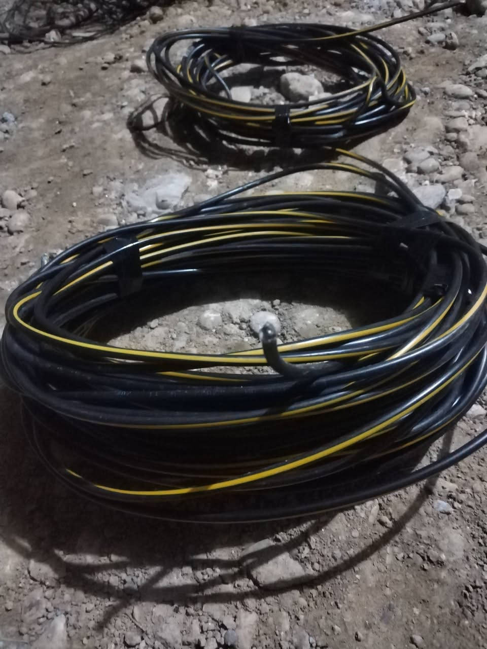 السلام عليكم
واير فلندي 25 ملم خطين
طول كل خط 60 متر
السعر 40 الف
الاستفسار الاتصال على الرقم ***********
