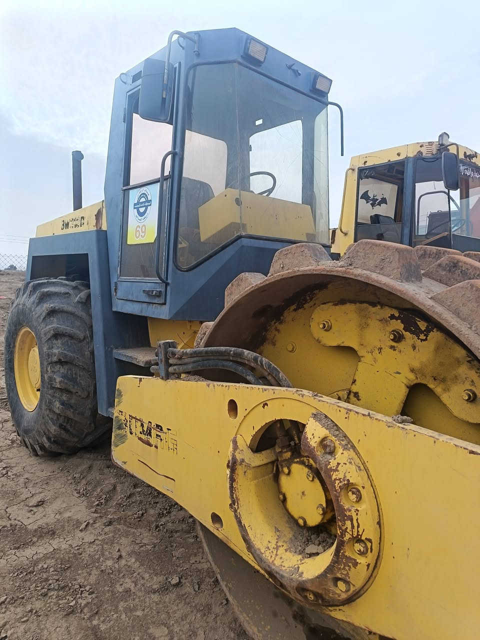 حادلة ضلفية للبيع بوماك موديل ٩٧ مكينة ٦ حجم ٢١٣
رقم بغداد باسمي رقم جديد جاهزة للعمل المكان الديوانية
***********
