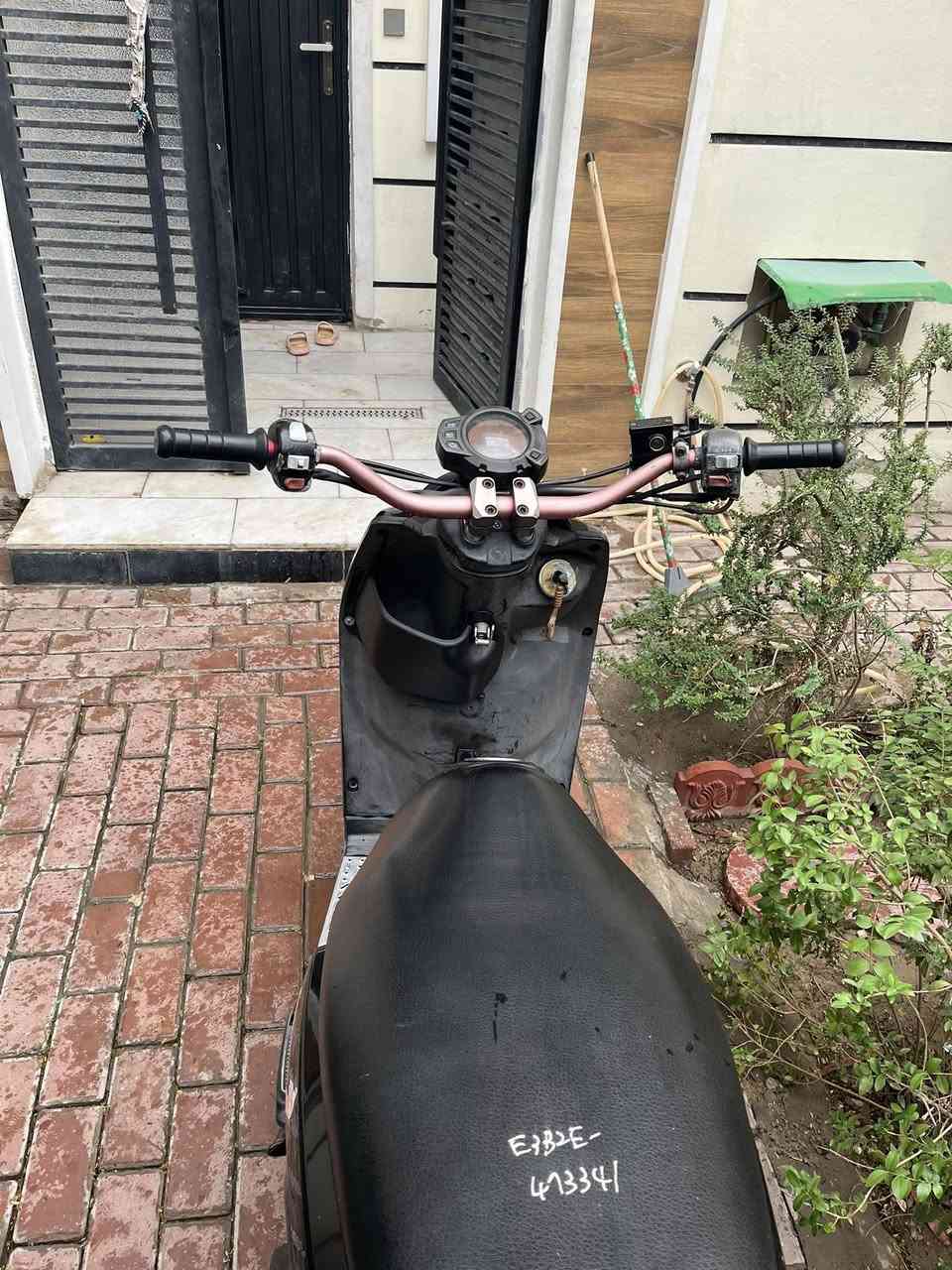 دراجه سكنس جبلي دراجه مزوده من الخارج صارلي شهرين منزلها رمبه دراجه كلش حلوه ومثل متشوفن دبلات خلفيه كرزي APM وملقط وبكلايت رياضي كلش غالي وصالنصه صجميه وايرات تزويد وقبق بانزين كاربون وجاملغ طين امامي كاربون وخلفي رياضي  وستيرنها كرزي طويل كلش قوي  ورقبه رياضي فضيه  وكلجاتها رياضي كلش قويه دراجه حلوه وكلش مداريها دهن وبانزين كله محسن وصارلها شهرين نازله رمبه مكان الحريه سعر 1500 وبيها مجال بسيط والله منزلها ب1700  ورقم واتساب وماسنجر واتصال ***********
