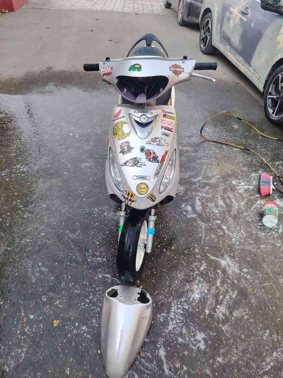 سلام عليكم ماكس منغولي للبيع او مرا س مكينه 49دراجه نضيفه عنوان كربلاء رقم موبايلي ***********
