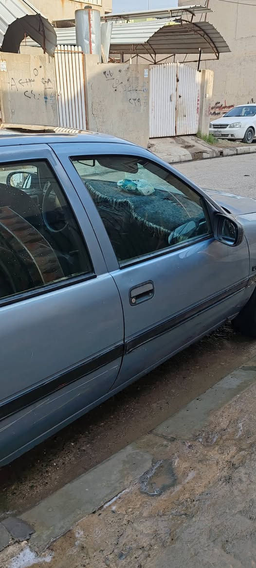 السلام عليكم
اوبل صالون حجم 18

موديل 91

سنوية عضم لغاية 2029 بااسمي
كوبون بانزين

محرك وكير شرط

باتري جديد

السعر 36

التواصل ***********
