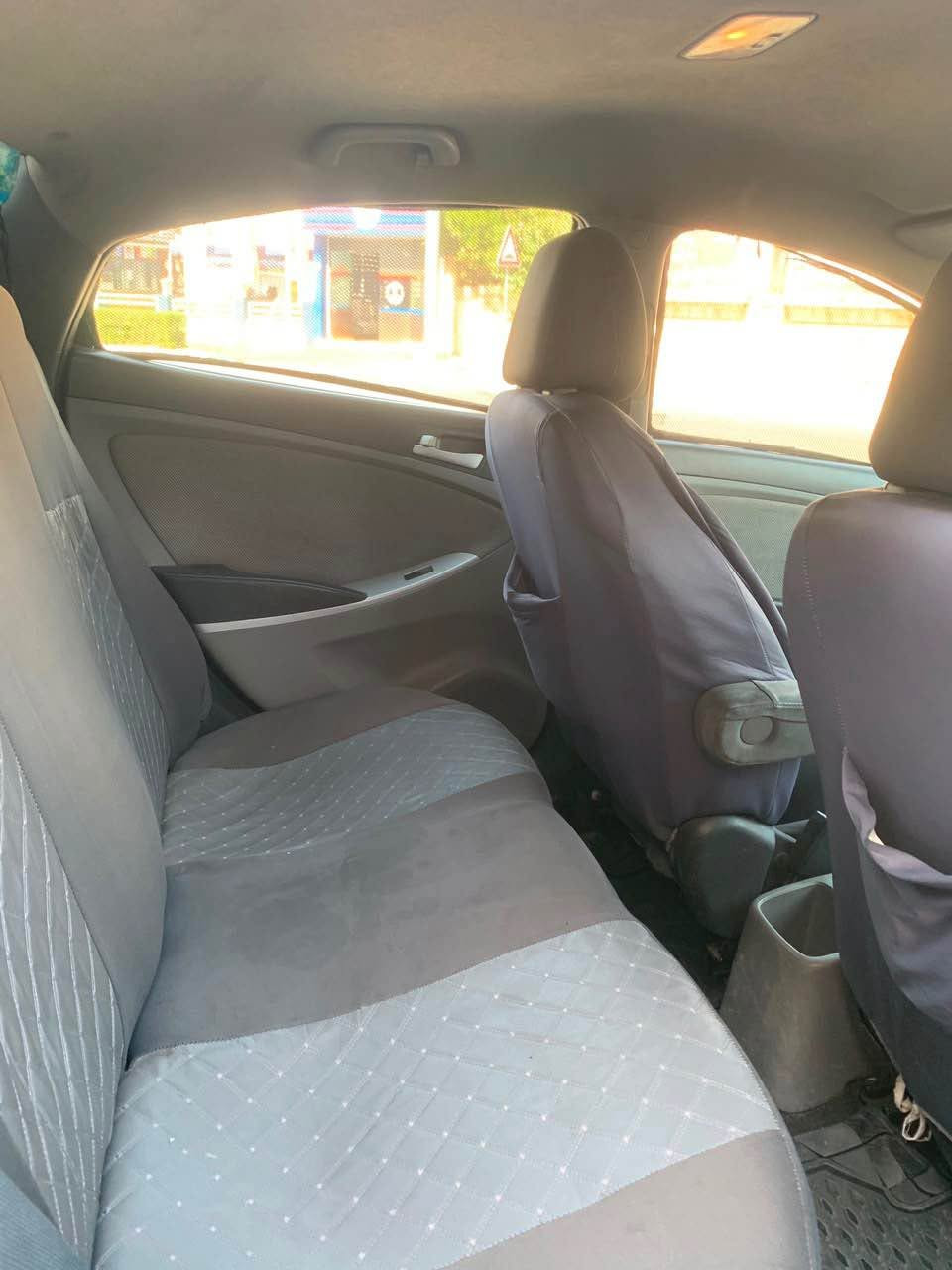 Hyundai accent 2012
خلیجی 
مەکینە کرایتەوە V4.16 
ڕەقەم و سەنەوی نوێ 
ڕۆیشتن / ٣٥٠ هەزار کم 
تۆماتیک تەبرید ڤۆلیۆم 
بۆنیت و چوار دەرگا و چاملغ 
سبوغ ، کەمەک کاڵبونەوە هەیە
هەندەک شوخت و قۆپی هەیە 
بێ ناوگرتن ، ئێڕباگ سوکان 

نــــــرخ / ٧٨ $
*********** أربيل, العراق

