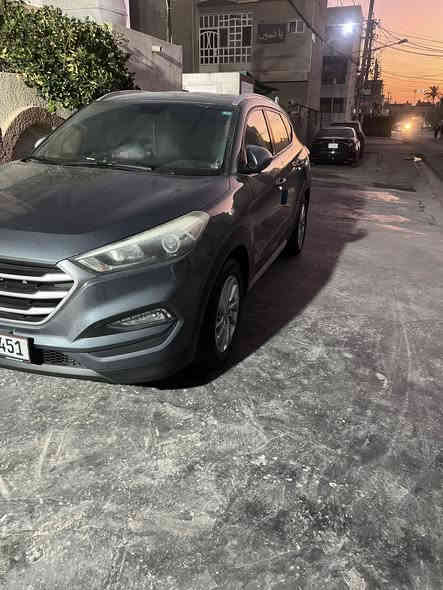 السلام عليكم 
توكسان ٢٠١٨
السياره بدون حادث بدون صبغ بدون بارد
كير ومحرك مكفولات
تخم تاير جديد
صدر امامي خلفي 
السياره داخله بحاله الوكاله
محرك دوش  المرغوب 
شاشه ايباد 
كاميرا خلفيه دواره
كشن كهرباء 
السعر ١٦٣وبيهه مجال
للاستفسار:***********
