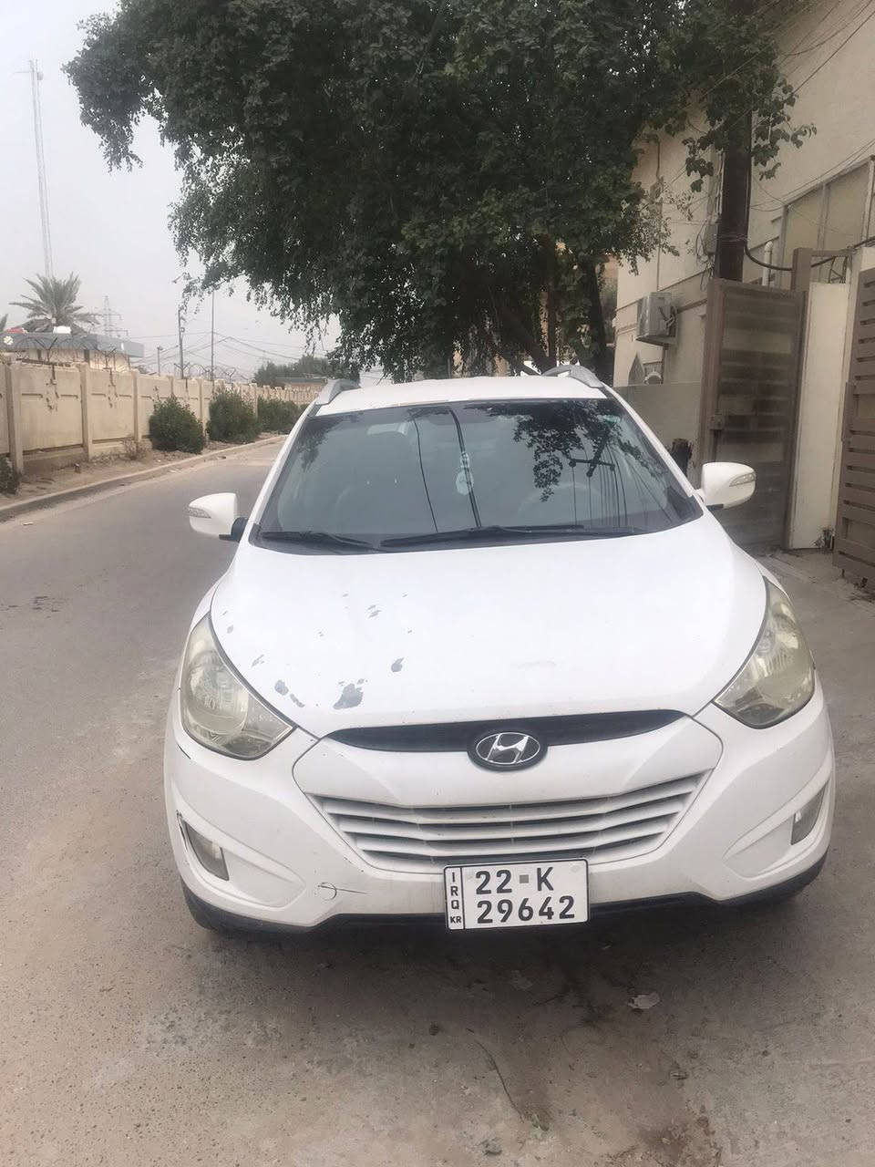 توسان خليجي موديل 2013 بيه جراد بالبنيد وباب خل السايق صبغ فقط السياره نظيفه حيل مال بيت سنويه وهزه جديده  السعر 135 وبي مجال المكان بغداد السيديه للاستفسار *********** اني مكلف بالنشر اي استفسار خابر بغداد, العراق
