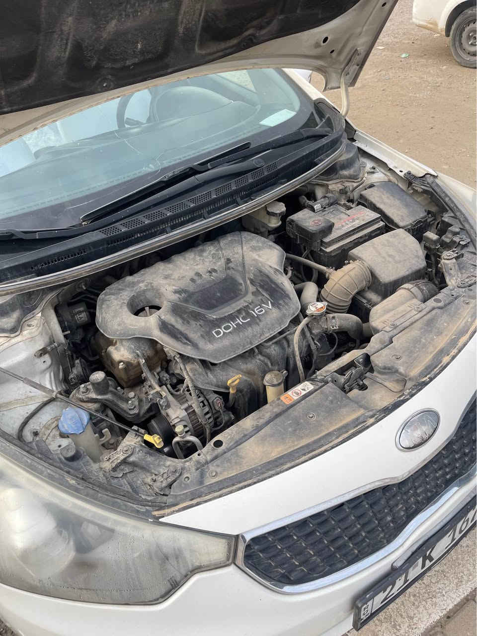 كيا سيراتو 2014 خليجي 
مواصفات تحكمات تحديد سرعة حساس ٣ كير كير اوتوماتيك وعادي وستيرن نظام قيادة سبورت نورمال ايكو
تبريد مركزي ليد زنون لايت امامي وخلفي ليد لايت اوتو 
مكينة دوش حجم : 1.6L مرغوب 
ماشي 135,000كم 
مامفتوح كير مكينة تبريد كهربائيات بشرط 
بونيت مرشوشة بدون دواخل وبيها ضربة بالهلال موضح
رقم سليمانية دوالي سنوية جديد لحد 2027
سيارة معروضة بـ: 125$ 
عنوان كركوك
سيارة مالبيت نظيف بدون نواقص 
مكلف بالنشر
للاستفسار اكثر واتساب *********** كركوك, العراق
