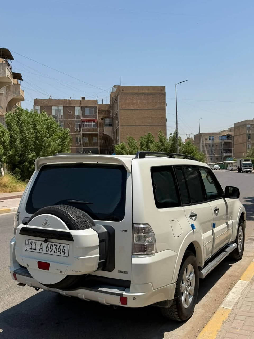 السلام عليكم باجيرو 2010 خليجي حبتور فول مواصفات مكفوله كفاله عامه السعر ( 130 $) مكانها بغداد زيونه *********** 
مواصفات / شاشه جبيره / كشنات جلد + كهرباء / ٧ راكب / ٣ قطع تبريد / بنوراما / مري شفط / دمام خلفي / محرك 3500 
المرغوب / تبريد ثلج / خم تاير وصدر جديد سياره جاهزه بدون نقص رقم بغداد انگليزي وهزه جديد سنويه لل ٣١ تحويل مباشر 
الشراي يتصل علرقم
