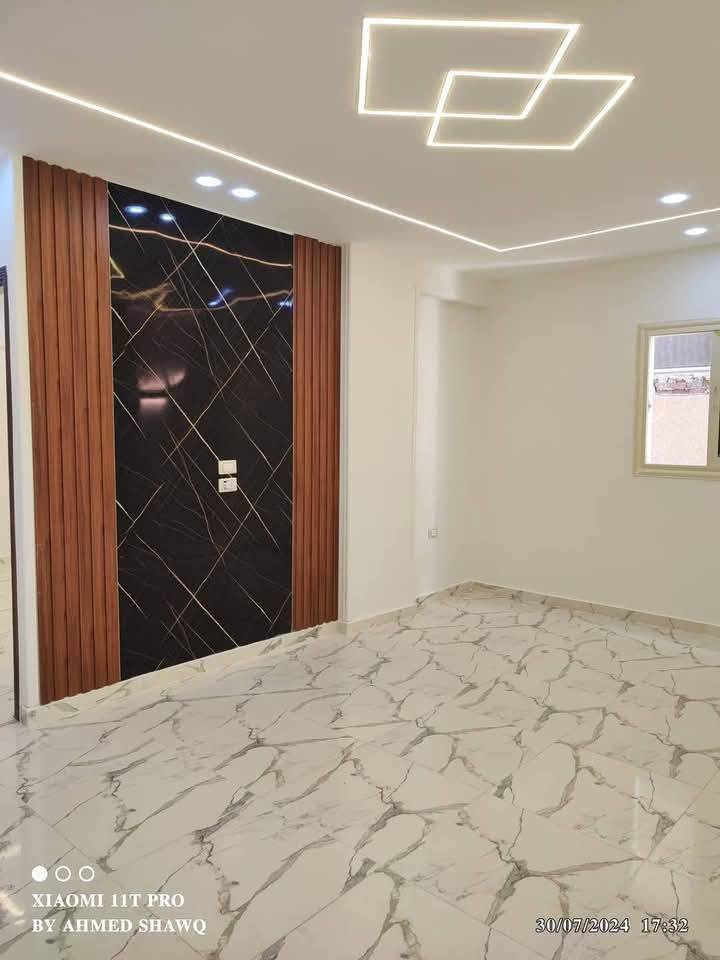 ديكورات وصبغ وبديل الرخام وبديل الخشب والسقوف الثانويه والفلين والجبس بور
***********×

***********
