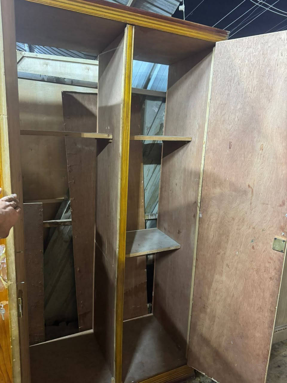 الحجز خاص اكو توصيل♥️🍁🥀
كنتور تزكام ٥ ملم 
٥ باب للبيع مستخدم نظيف 
سعر 225 توصيل بغداد بكروه عنوان الأمين الثانيه للحجز والاستفسار وات ساب ***********
