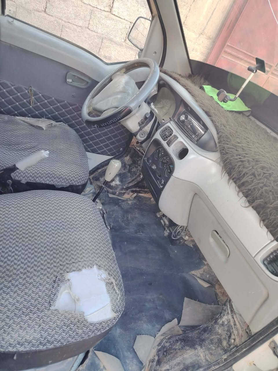 سيارة عموشة هانفي مويل 2007
سيارة نضافة خير من الله كير اكسل
محرك مايصرف شغل وامشي 
مثل ماموضح بالصورة
رقم ***********
