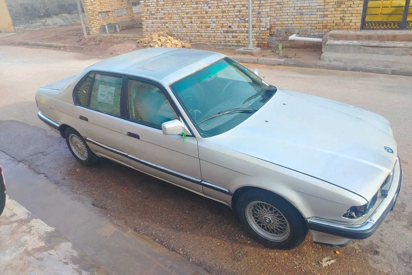 السلام عليكم
#سيارة للبيع نوع { BMW 735}..

#المواصفات
موديل 1992. 
لون فضي.
محرك وگير ڤڤتي 3000. 
تحويره كامله مكفوله.
مكفوله من الگص والضربه والگلبه. 
كهربائيات جاهزة.
حدادية 75٪. 

#الشرعيات
رقم بصرة دولي شرط التحويل.

#الموقع
العمارة _ حي الجامعي.

#السعر
(33) ورقة قابل للتفاوض. 

للاستفسار اكثر الاتصال على الرقم. 
***********

#محمد_الدراجي_لتجارة_السيارات.
