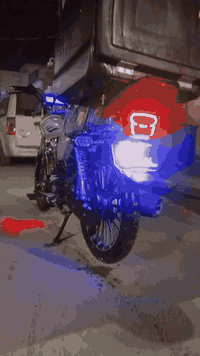 سلام عليكم دراجة ايراني سونك للبيع موديل 2025 يوم 5/1/2026زيرو دراجة مابيها نقص برغي كهربائيات كلها شغالة وبيها بصمتين وسوجين وتشغيل عن بعد ونضام أمان ومكينة زيرو جيب فيتر وتعال افحص  السعر 900بيهه مجال  الف العنوان بغداد ***********
