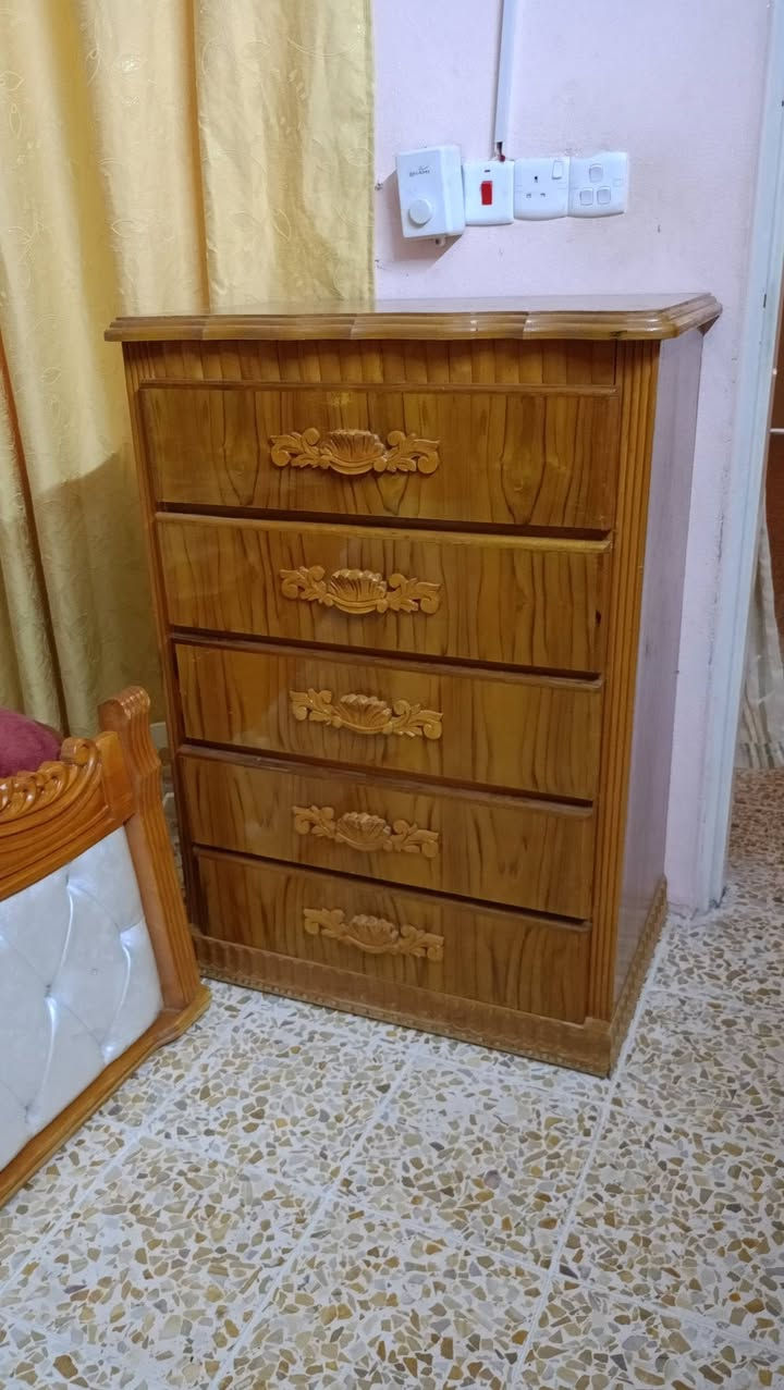السلام عليكم
عندي غرفة نوم جديد فول شرط الفحص قبل ماتاخذه ميتعمل شهر واحد بس 
صاج عراقي ثقيل 
السعر مليون 350وبي مجال


**إذا كنت صاحب هذا الإعلان وتريد حذفه لأي سبب، رجاءا أرسل رسالة إلى الدعم الفني**