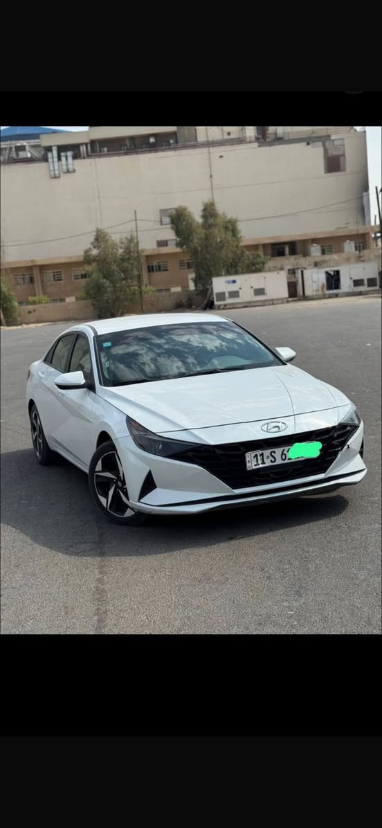 النترا موديل2021امريكي بانزين حادثها من امريكا فقط دعاميه خلفيه بدون دواخل كفاله عامه هنا بلعراق صار بيها باب واصبعين من جاملغ بارد لباب جبت باب جديد وشديته بدون دواخل بس لون لسياره ابيض شذره خشنه الي جبته شذره خفيفه شفت ماكو فرق ولسياره كاعده مابيها اي نشاز تجي وتشوف بعينك المواصفات تشغيل عن بعد بصمه تشغيل بصمه ابواب رادرات جانبيه واماميه وخلفيه لسياره على ايدي محرك2000دوش ماشيه70كيلوووو السعر143وبيها مجال للاتصال***********
