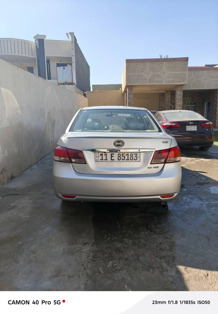 السلام عليكم بيوايدي g3 2013 كير اوتماتيك كير ومحرك مكفول بيهه ضربه  باب سايق ومصبوغه اثر جراد وتوحيد لون سياره جاهزه صدر امامي خلفي  تخم تاير لايت زنون جاهزه علئ اخر حبايه سنويه بأسمي تحويل مباشر ثاني يوم مكاني البياع الشرطه الخامسه ***********  السعر ٥٧
