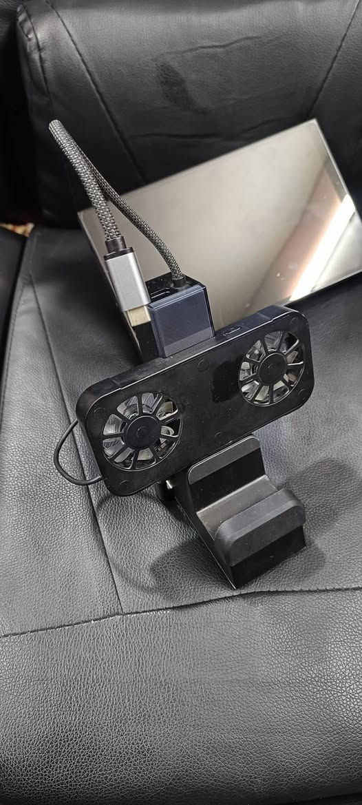 Lenovo Legion Go
512 SSD
16 GB 
144 Hz ips 2k
وياه ملحقات توصيلة مال يدات ويه التحويرة مالتة تكدر تربط كيبل LAN للانترنت وكيبل HDMI وية منفذين USB-C 3.0 وياها مروحة للتبريد كل القطع موجوده بالصورة والكراتين كلها موجوده.
الجهاز استعمال 3 اشهر.
الجنطة مالته موجوده بس ما طاكلها صور
سبب البيع اريد اجيب الاصدار الاعلى منه Lenovo Legion Go 2
مكاني بغداد الدولعي

سعره كامل 975,000 دينار

*********** موجود واتس اب او ماسنجر
