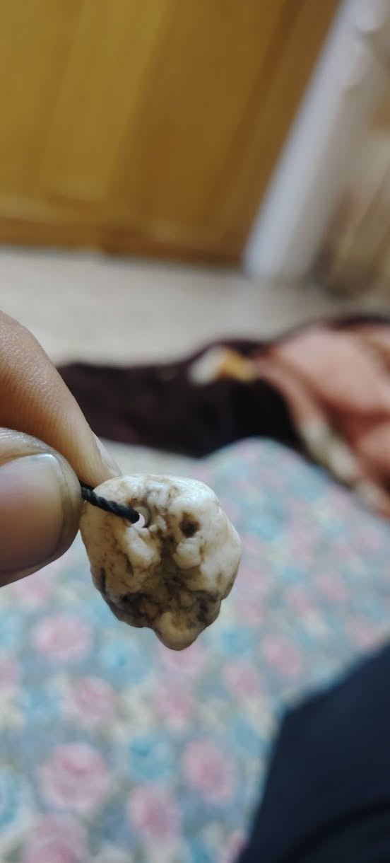 هذني لاكاهن صاحبي عسكري بل صحراء وحده شكل جمجمه واضح كلش ووحده شكله عجيب وكلهن يشف بيهن الضوه ثقبهن وسواهن كلاده


**إذا كنت صاحب هذا الإعلان وتريد حذفه لأي سبب، رجاءا أرسل رسالة إلى الدعم الفني**