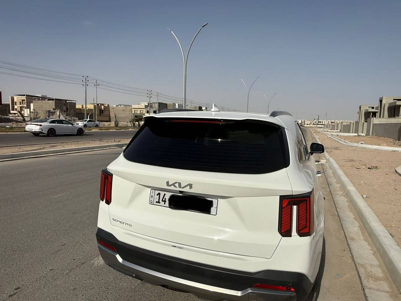 السلام عليكم 
سورنتو 2025 زيرو أعلى فئة رادار امامي خلفي جانبي 5 كاميرات داتاشو تحكمات فول كشنات جلد بانوراما.  7 راكب 6 سلندر السياره ماشيه 7000 كم كشنات الاماميه تدفئة كهربائية كاميرا 360 مغلفه نانو بالكامل حته بانوراما مغلفه اوتو هولد تشغيل عن بعد تتقدم وترجع من الريموت فول الاخير بعده بضمان الشركه السعر345 رقم ***********
