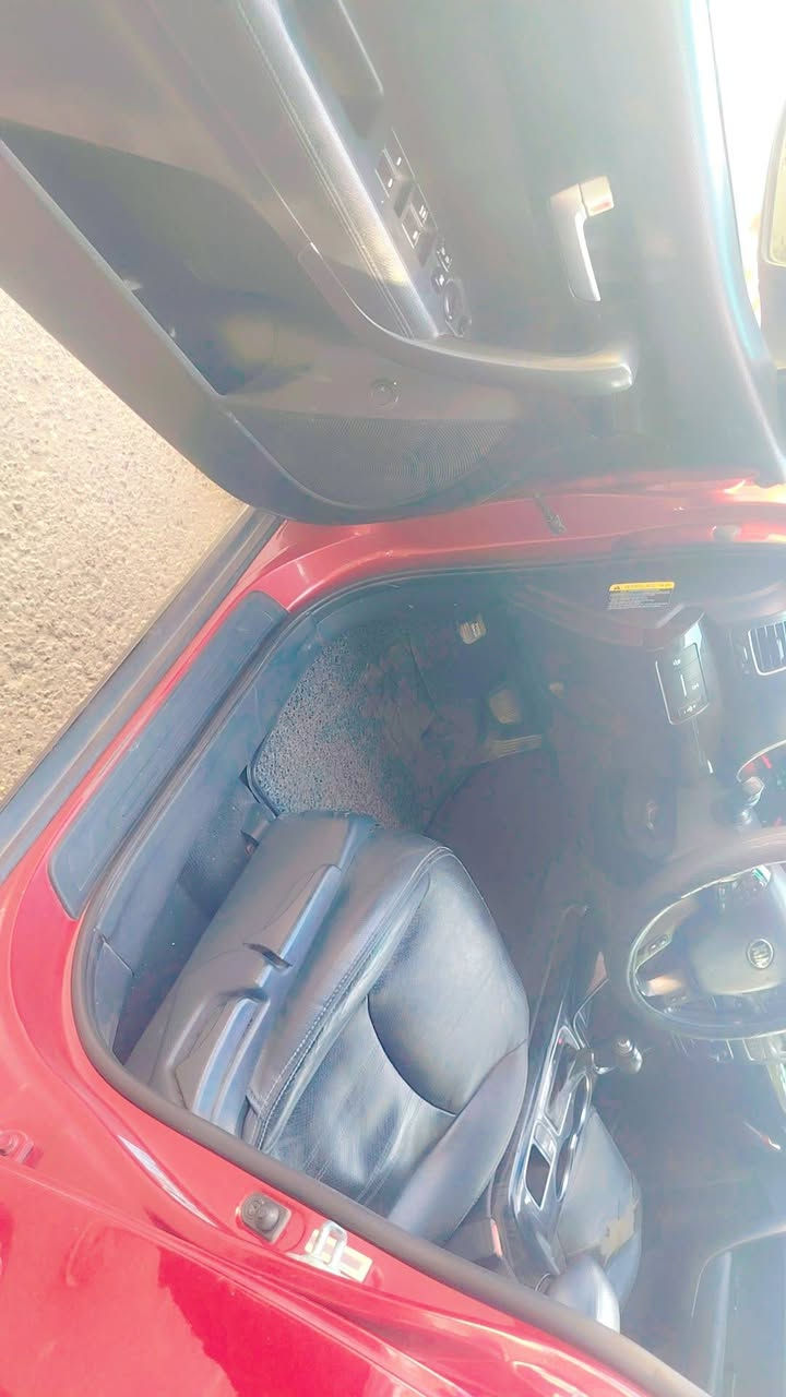 من رخصت الادمن
- سورنتو للبيع 
- موديل ١٥ 
-وارد أمريكي ضررها جاملغ صبغ بدون أي داخل 
_ مكينه ٢٤٠٠ مكفوله 
- مكينه كير كفاله برغي مامفتوح
- ماشيه ١٣٠ حقيقي قابله للزياده
- صدر امامي خلفي كله جديد 
- تخم تاير جديد 
تبريد قطعتين 
- داخل جلد 
- بردات بوب خلفيه ابلادي
- اتراي صفر مال جناي 
- رقم أربيل هزه جديده 
- مكان 🚩السياره فلوجه 
سعرها ١٤٥ أو بيها مجال  *********** الشراي يتصل
