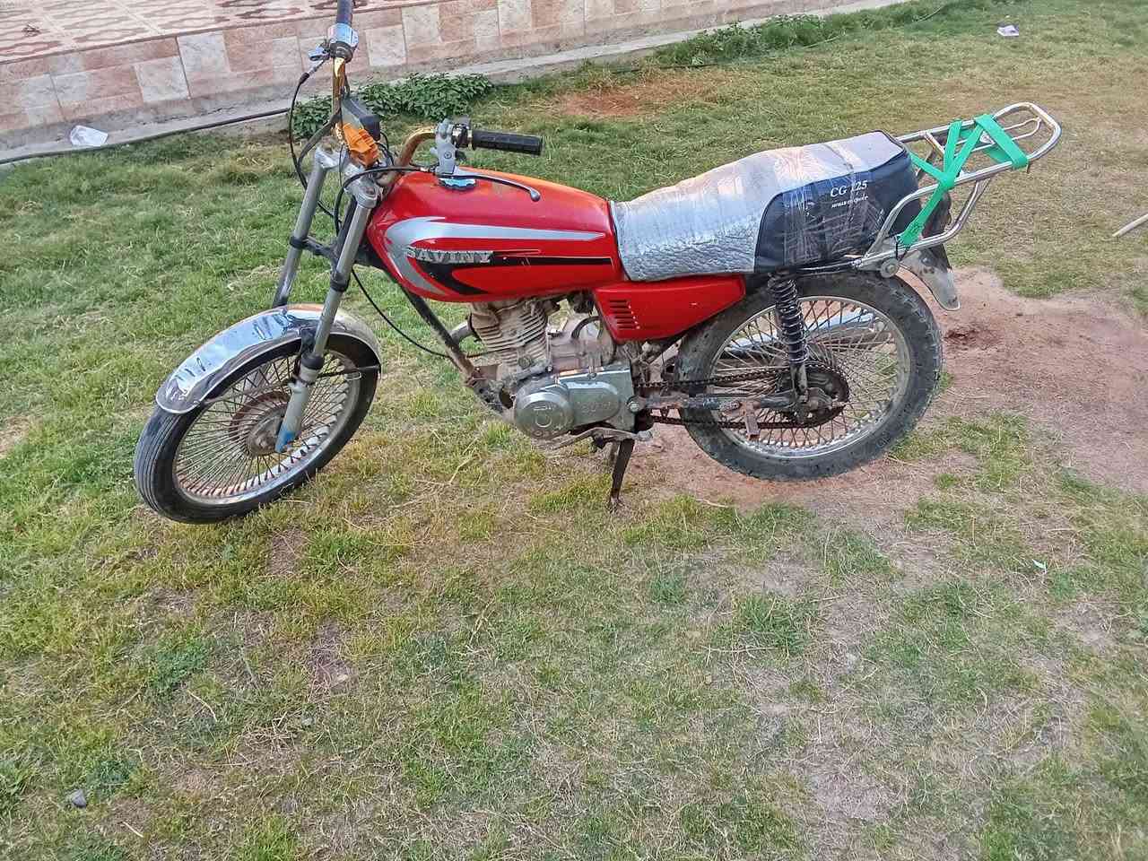 تايكر موديل 18 بدون أوراق كهربائيات شغاله
سعر 200 مكاني ديالى لخالص ***********
