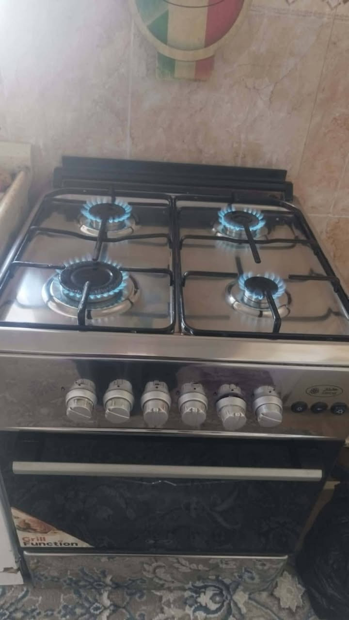 سەلام ئەم تەباغو و کەوانتەرەم هەیە بۆفرۆشتن تەباغەکە چوارچاوە فڕنی هەیەو بێ عەیبە نرخی 100هەزارە کەوانتەرەکەش ڕوپۆشی لەزگەیەو ڕەنگی ئەسڵی خۆی بێجیوو ساجی تۆخە هیچ شکاوی نیەو بێعەیبە نرخی 100هەزارە


**إذا كنت صاحب هذا الإعلان وتريد حذفه لأي سبب، رجاءا أرسل رسالة إلى الدعم الفني**