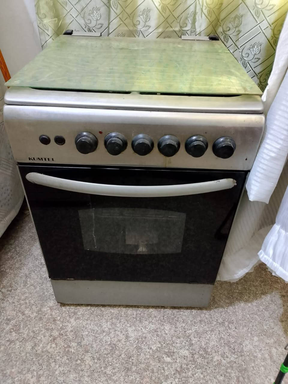 السلام عليكم طباخ للبيع
حجم 60*60
للاستفسار الاتصال على رقم
العنوان سبع أبكار مقابل أفران حمودي 
 ***********
